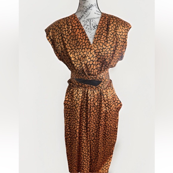 Vintage 70s 80s On The Rocks Animal Print Short Sleeve Belt Jumpsuit Romper - Picture 2 of 16